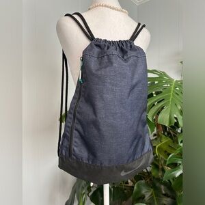 🛍️ Unisex Nike bag/ backpack 18” HX14” W excellent condition